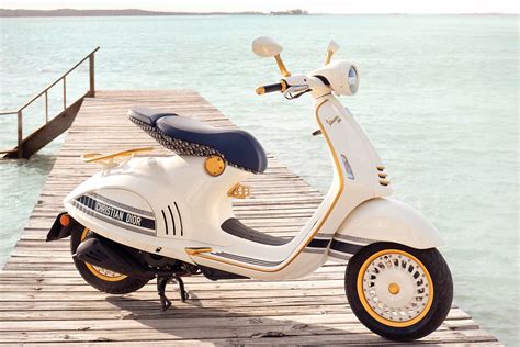 vespa 946 dior.